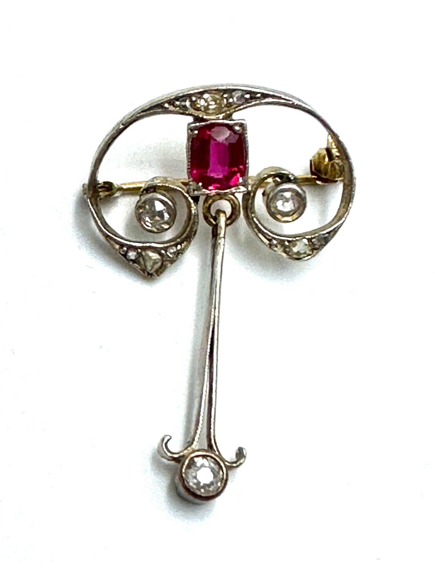 Art nouveau pendant, ruby and diamonds