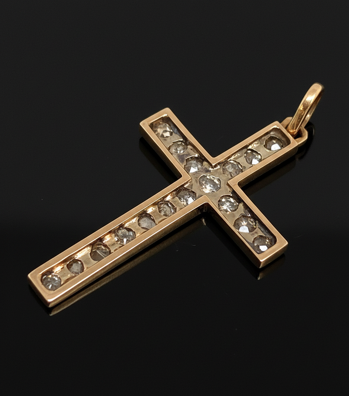 Pendente a Croce, con Diamanti