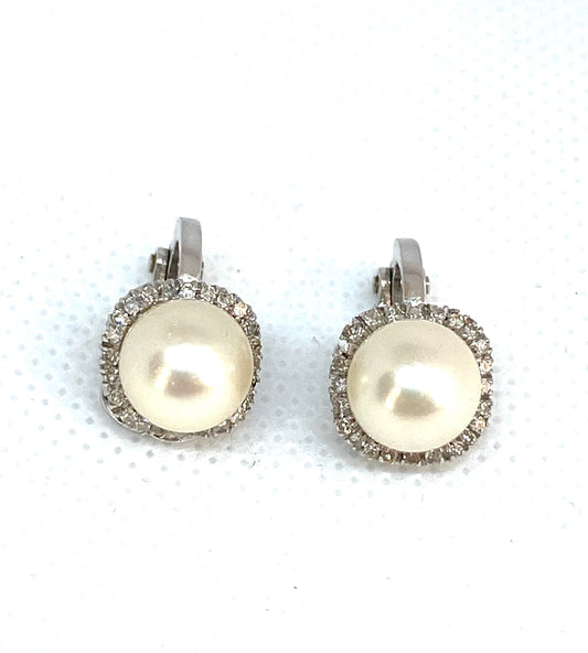 Pearls and diamonds earrings