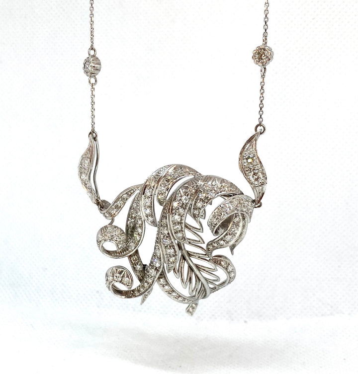 Floral-inspired Russian necklace