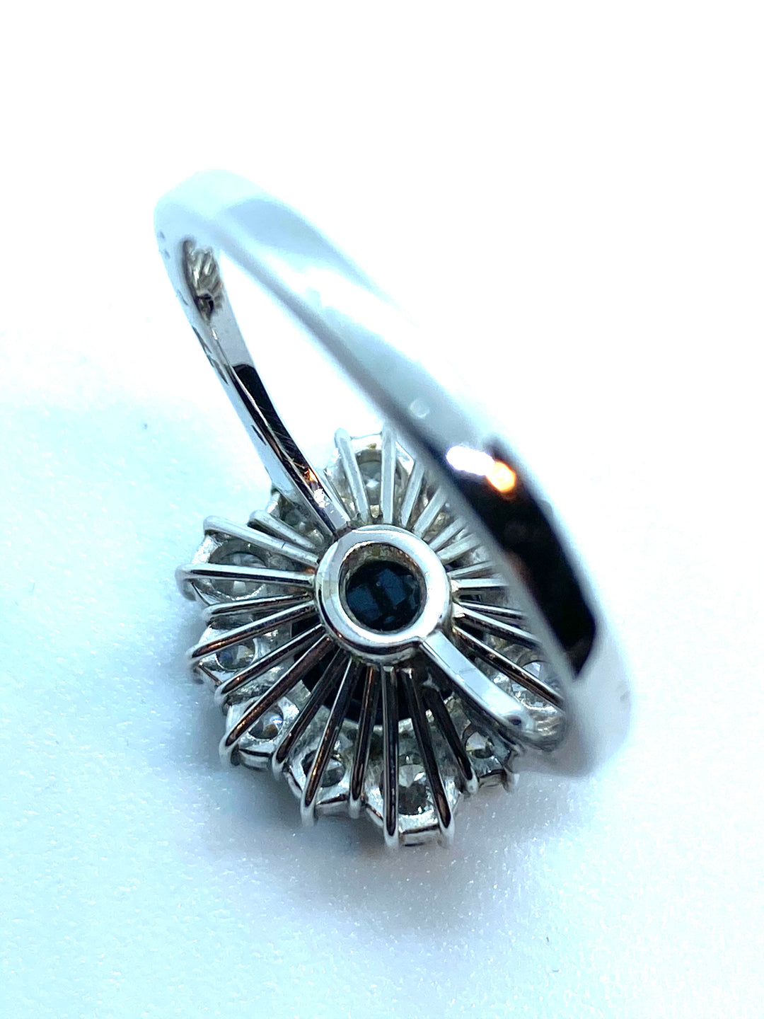 Anello Esagonale a Margherita di Zaffiro