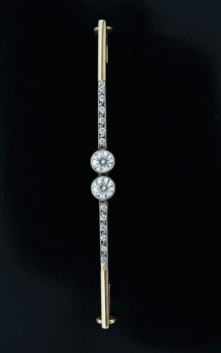 Yellow gold bar pin, circa 1900