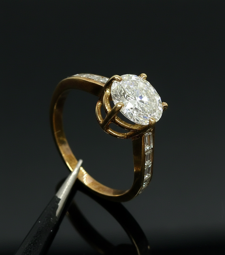 Anello di Fidanzamento con Diamante da 1,69 carati
