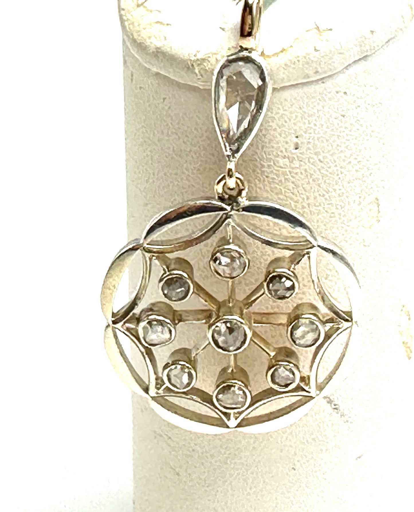 Elegant nineteenth-century pendant with "rose" diamonds