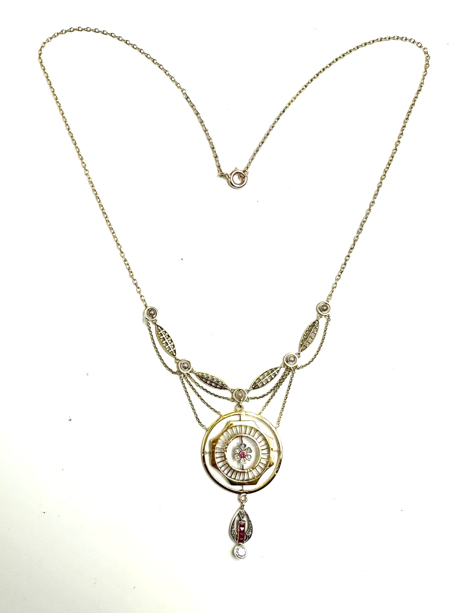 Rare jugendstil necklace in gold, with diamonds and rubies