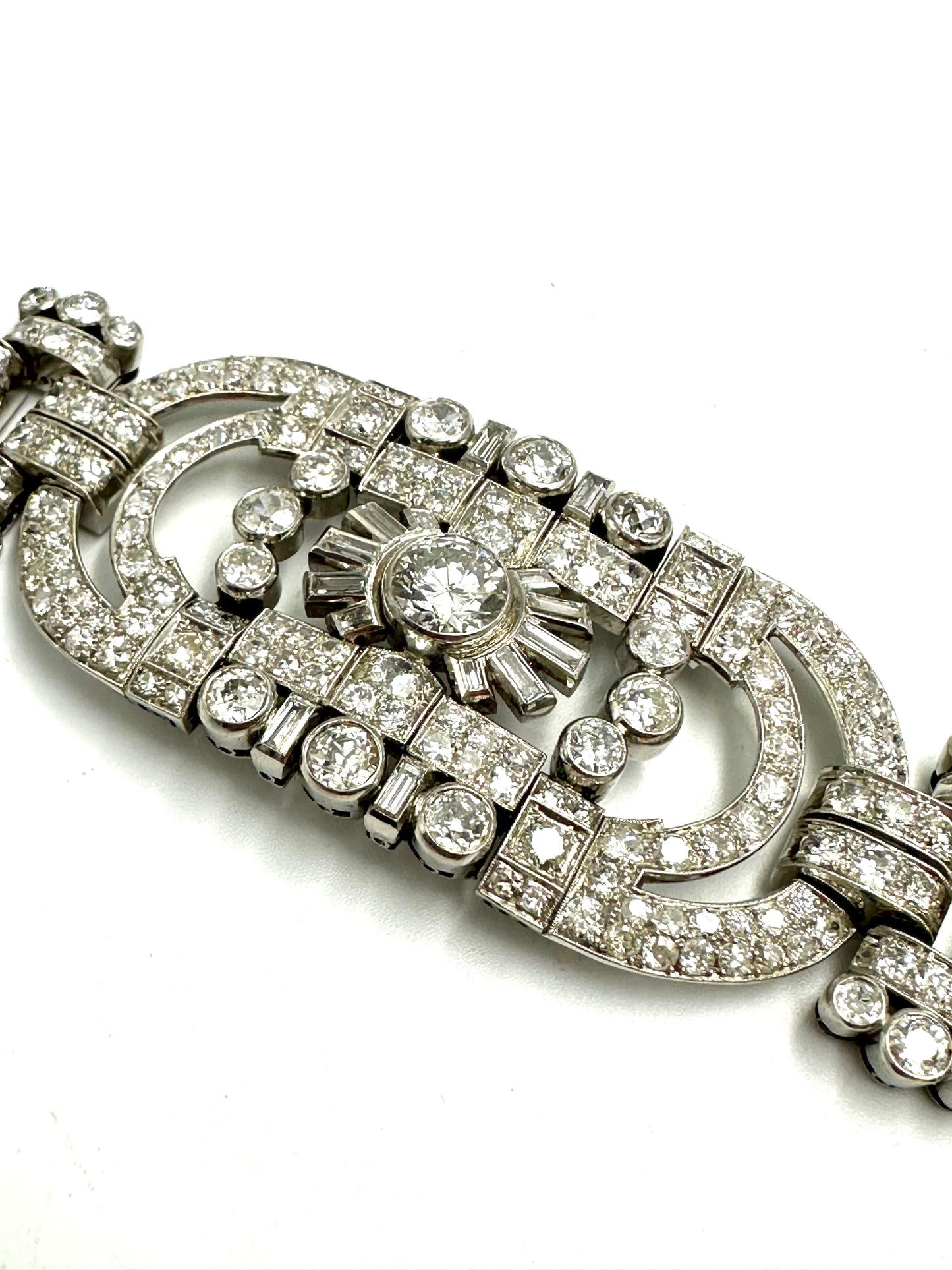 Rare art deco bracelet with diamonds, over 28 ct. Austro-Hungaric Empire