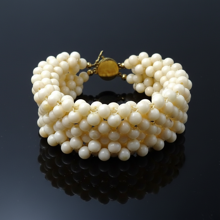 Coral pearl bracelet