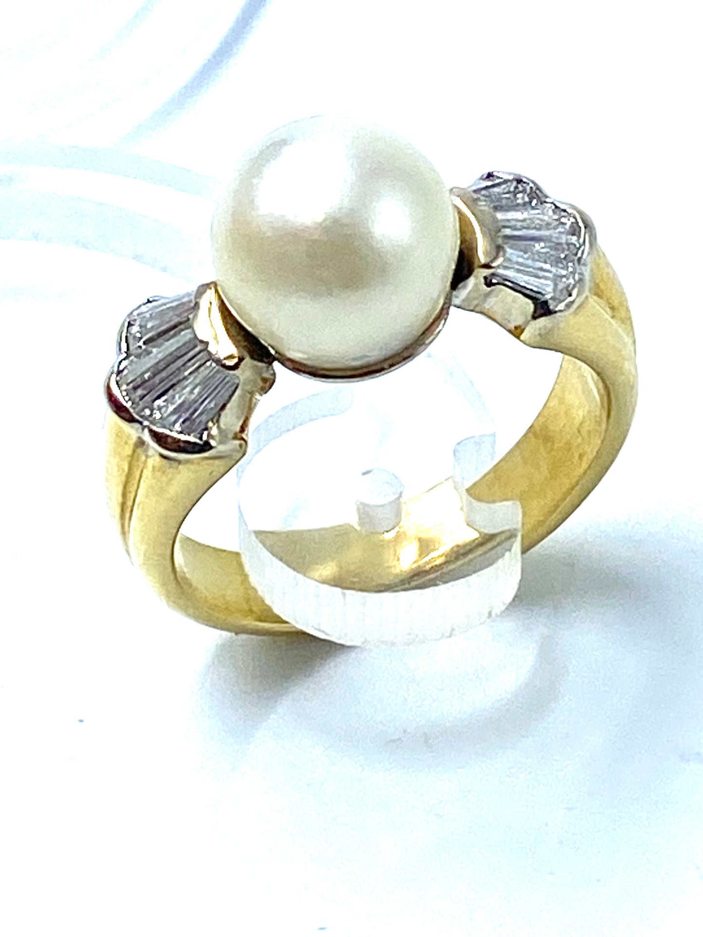 Pearl and diamonds "day ring".