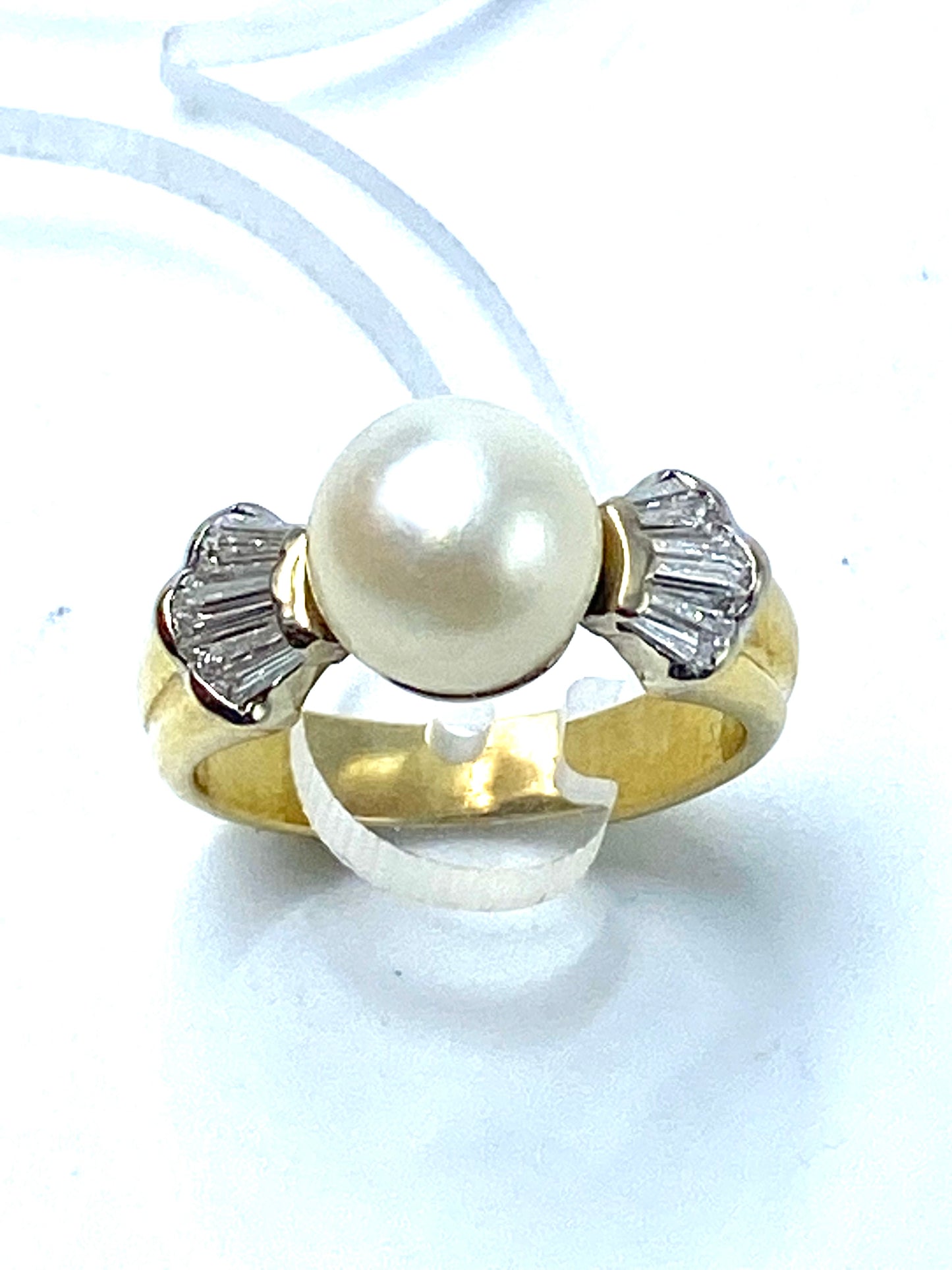 Pearl and diamonds "day ring".