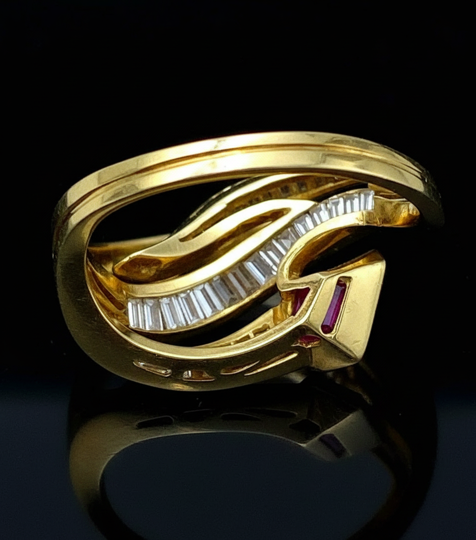 Anello di Design Serpente, Rubino e Diamanti
