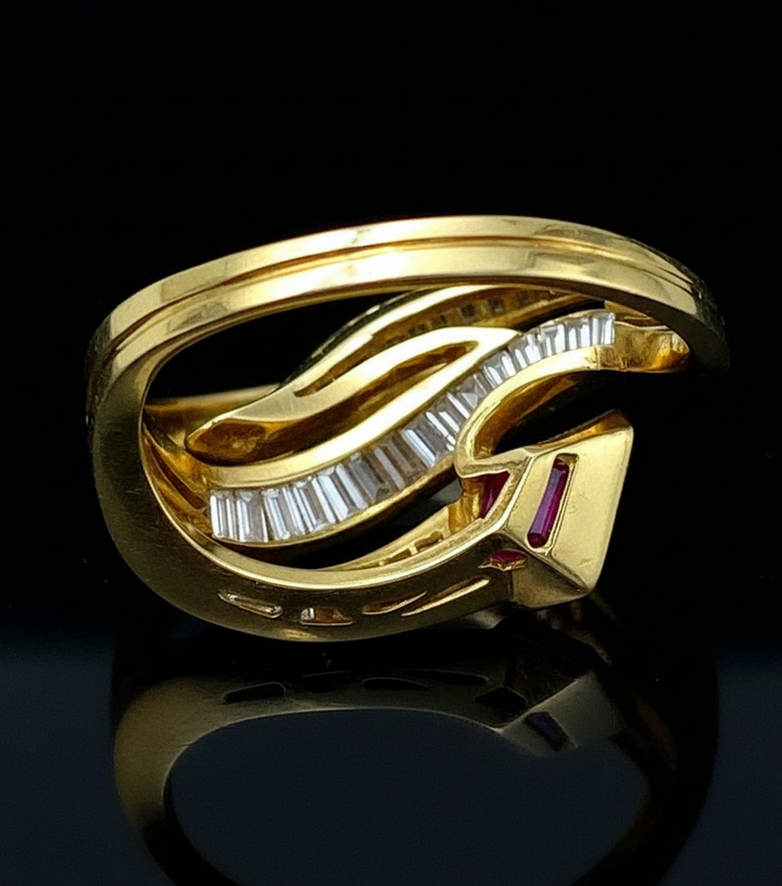 Anello di Design Serpente, Rubino e Diamanti