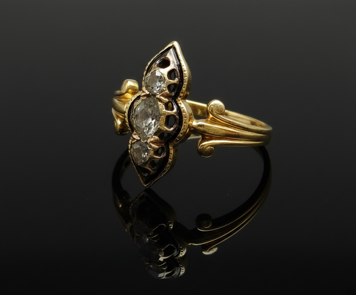 Anello Vittoriano con Smalti Neri e Diamanti