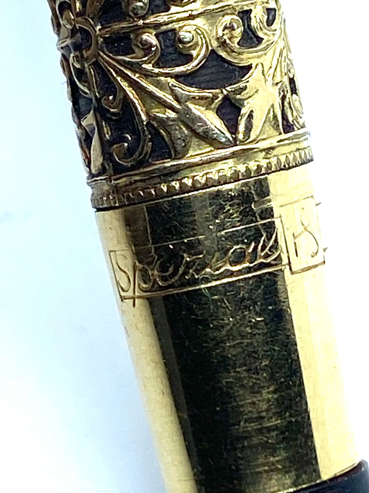 Spezial gold fountain pen