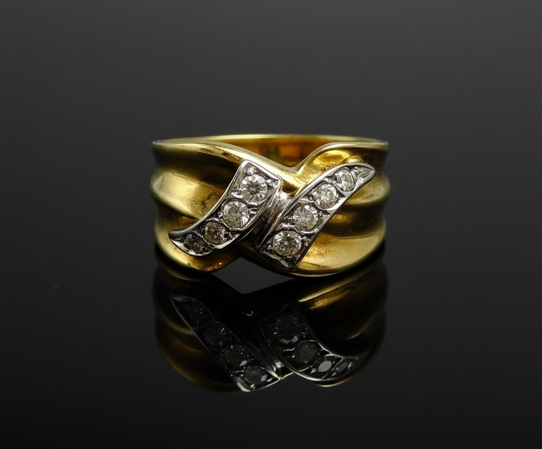 Anello da Mignolo Italiano, in Oro Giallo e Diamanti