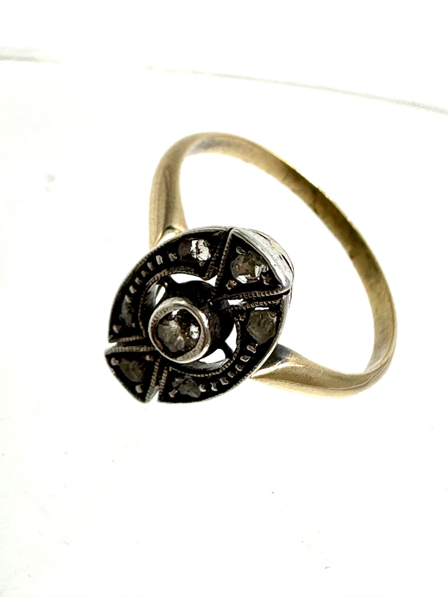 Art Nouveau diamond ring