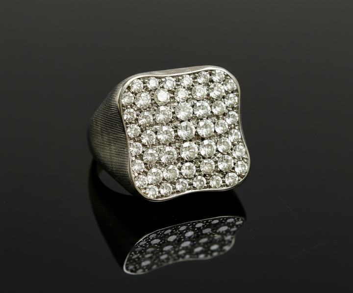 Anello da Mignolo con Diamanti, Anni Sessanta