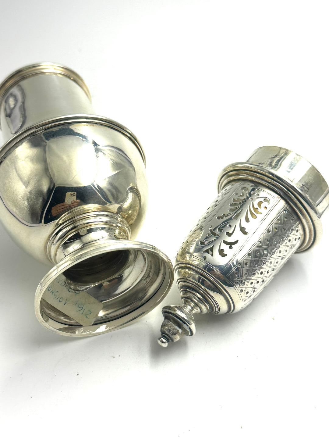 Refined English sugar sifter, by Daniel & John Wellby