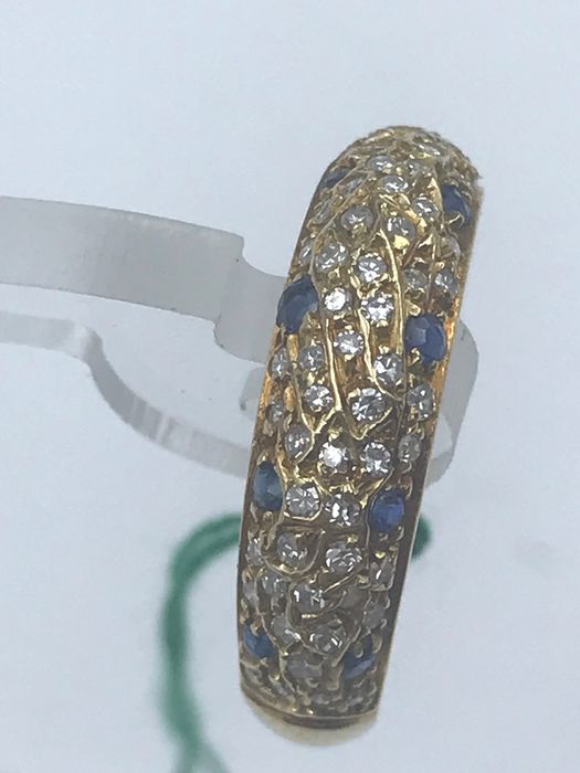 Sapphires and diamonds riviere ring