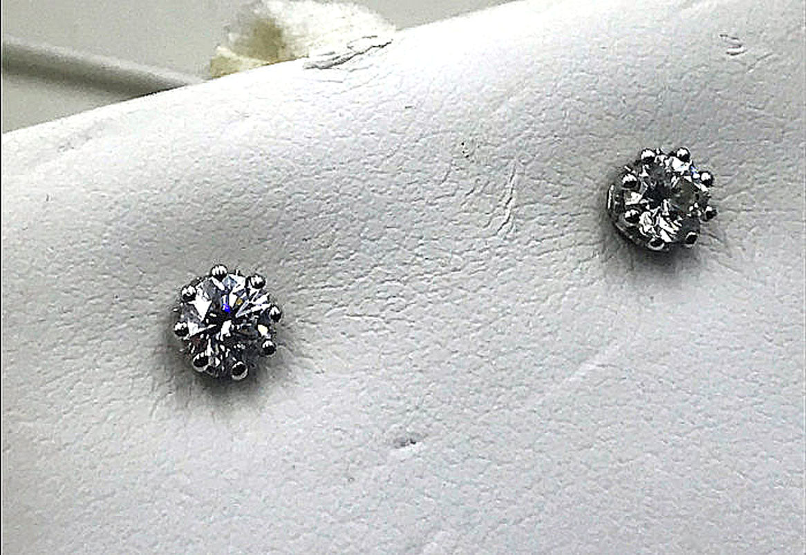 Miluna diamond earrings