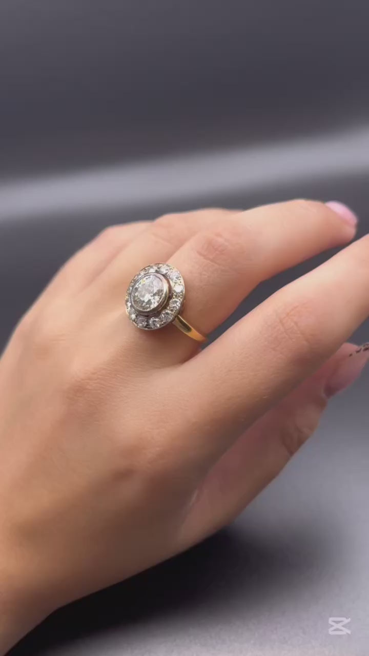 Anello Halo in Oro Giallo con Diamante Centrale 2,30 ct