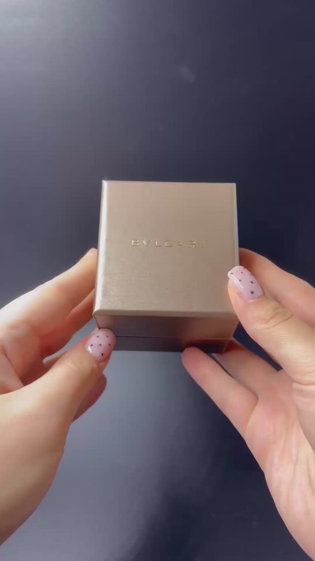 Bvlgari B.zero1 – Anello in Oro Bianco con Pavé di Diamanti