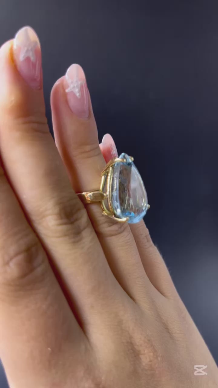 Anello Artigianale con Topazio Azzurro