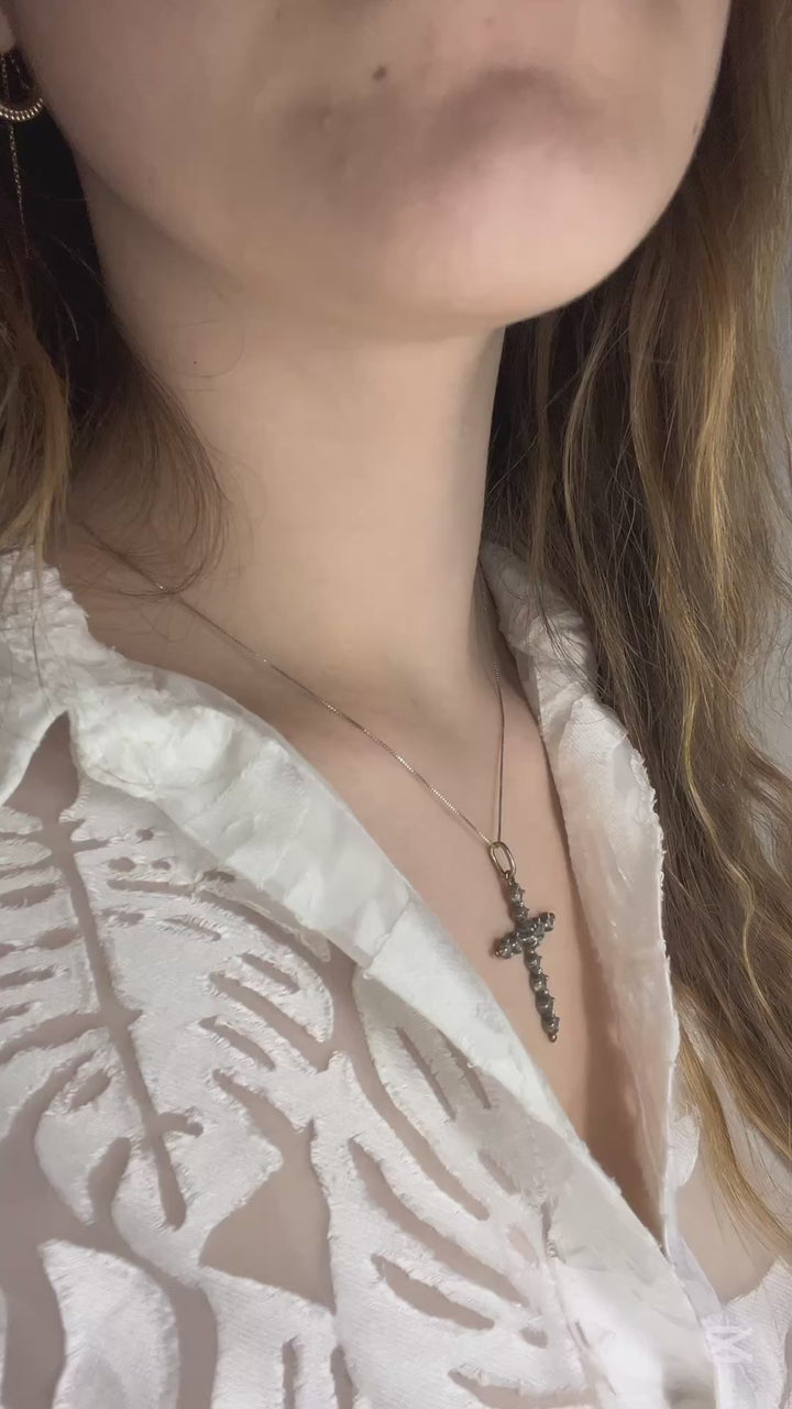 Croce di Stile Gotico con Diamanti a “Rosa”, XVIII secolo.