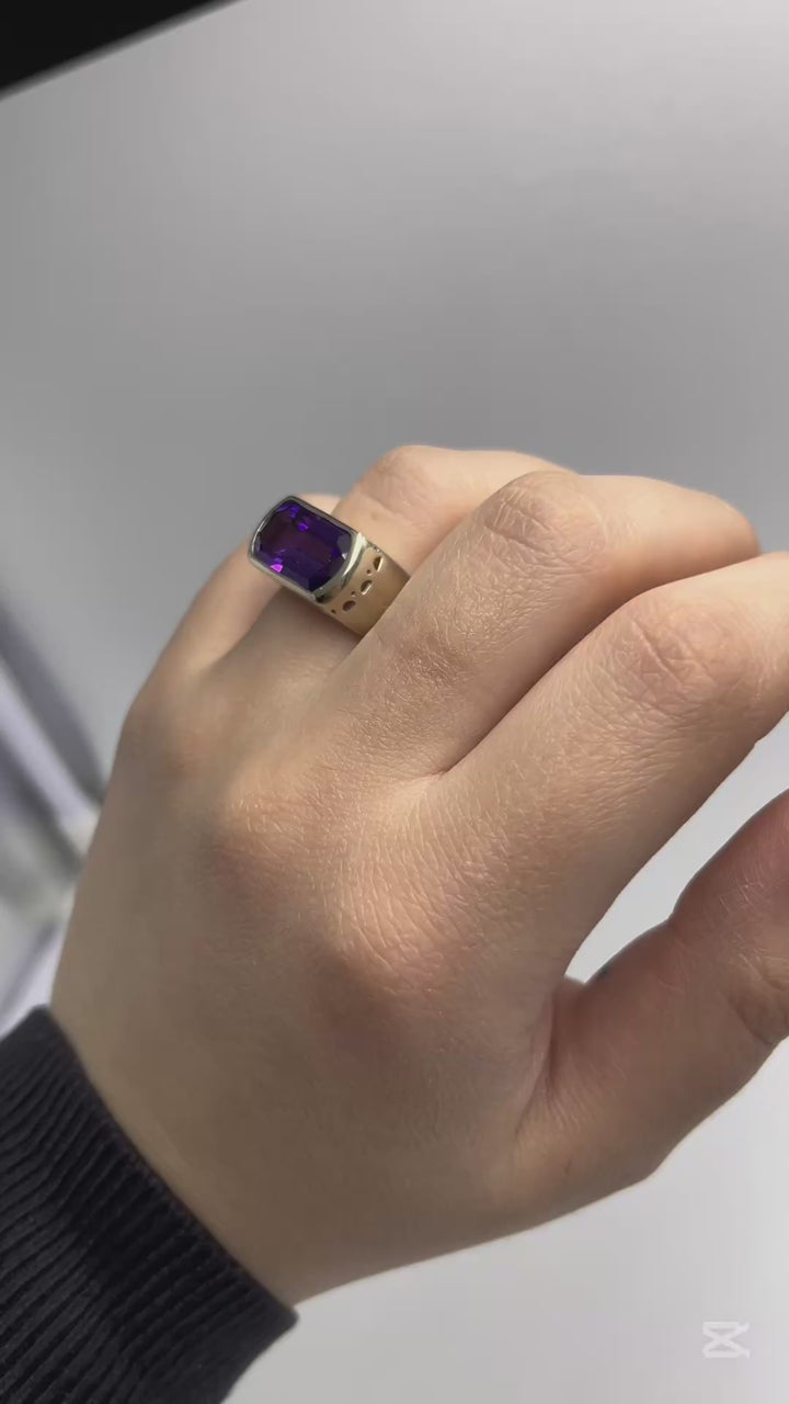 Anello Moderno con Ametista