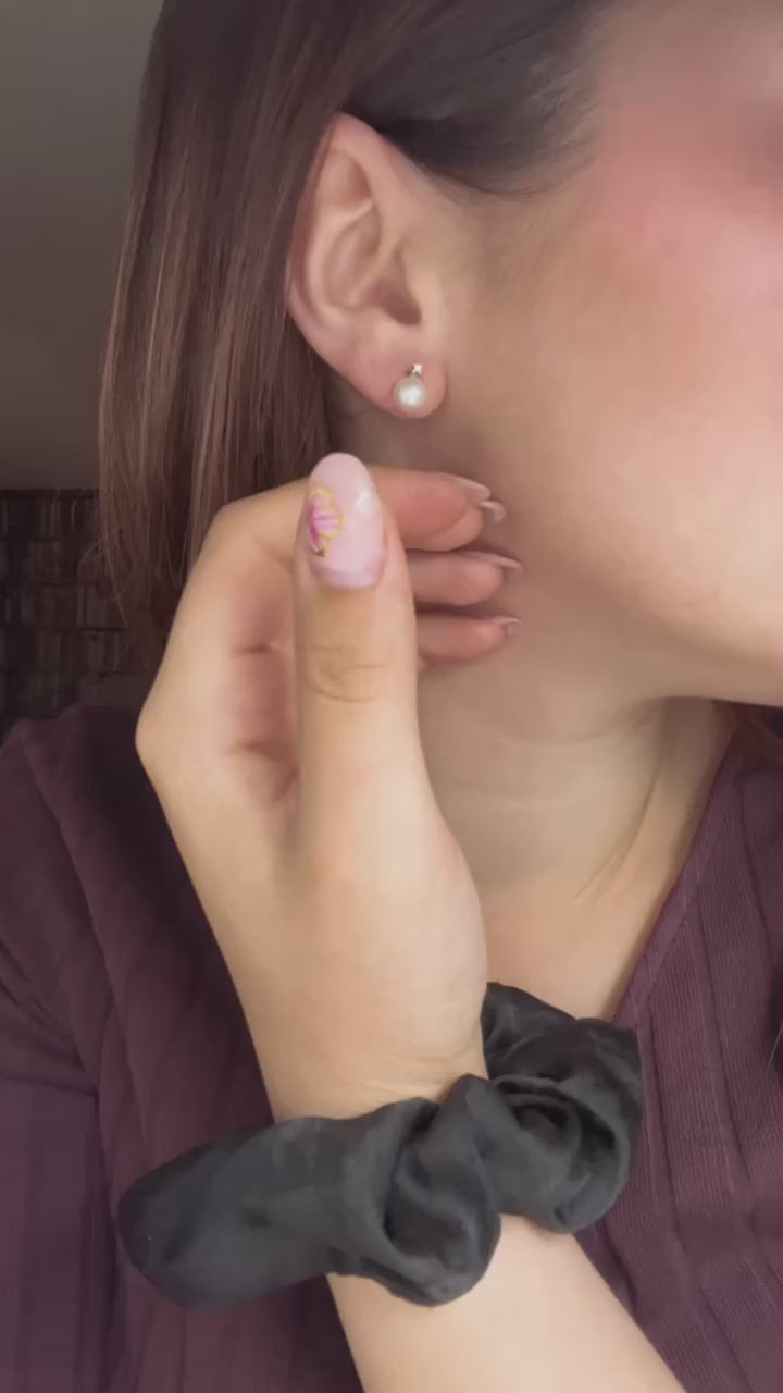 Orecchini di Perla con Diamanti al Lobo